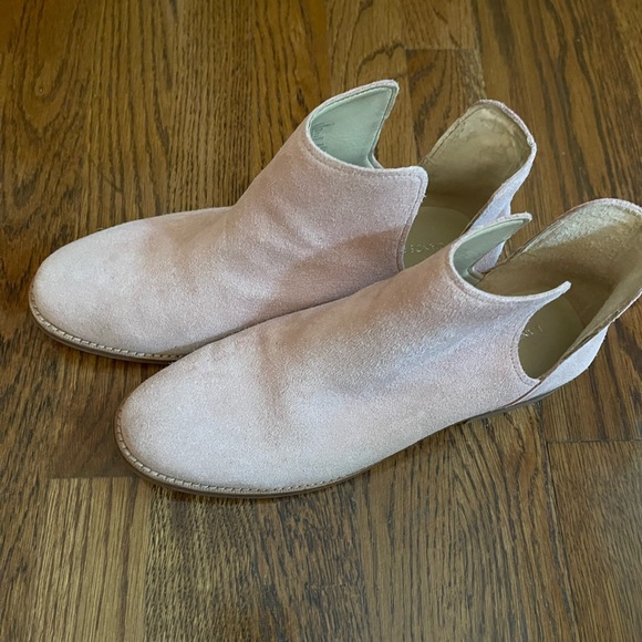 Lands End Pale Pink Cutout Ankle Booties Size 9.5 - Picture 3 of 9